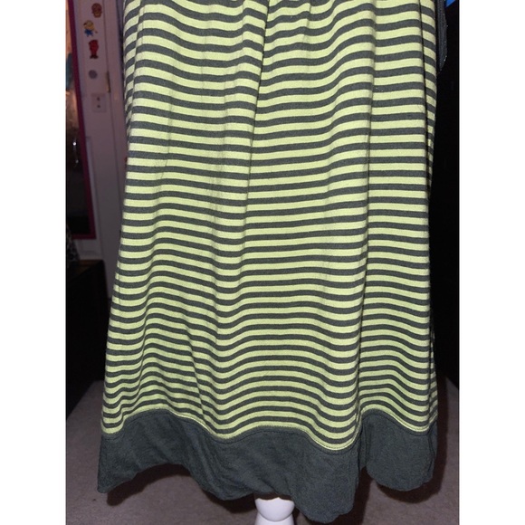 Women’s Green Striped New York & Co. Comfort Zone Tank Top 💚 - Picture 14 of 17